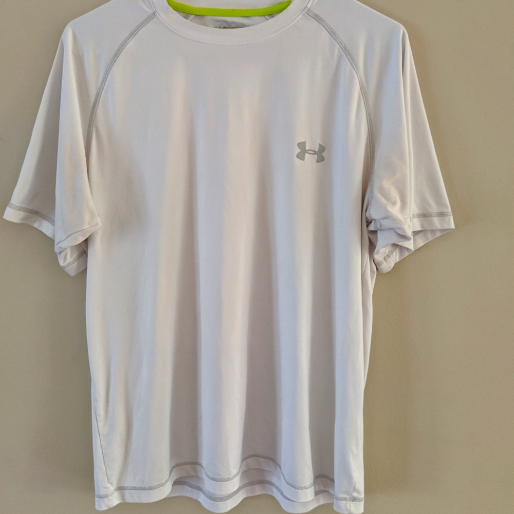 UnderArmour SS loose fit tee